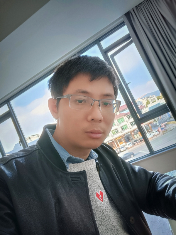 也许只是缺少一个拥抱的第二张照片--南安相亲网